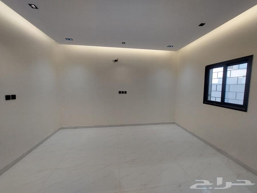 شقة 5 غرف في احد 6