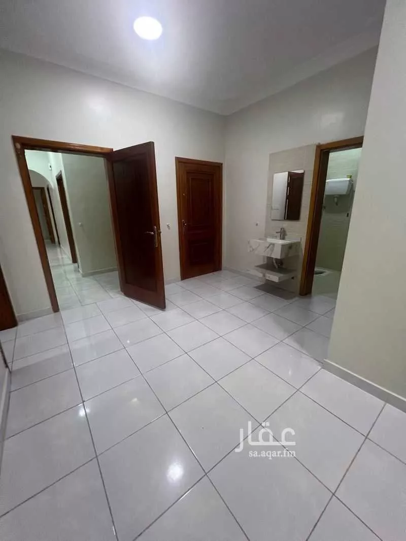 4 bedroom apartment in Al Gharra, Madinah 7