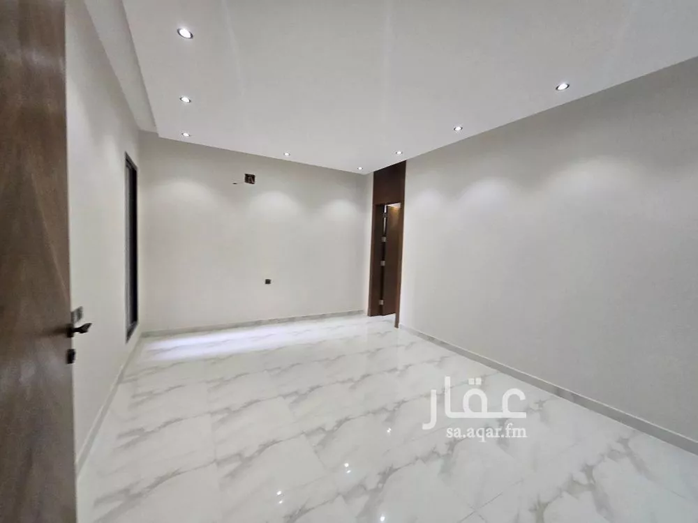 6 bedroom villa in Tuwaiq 8