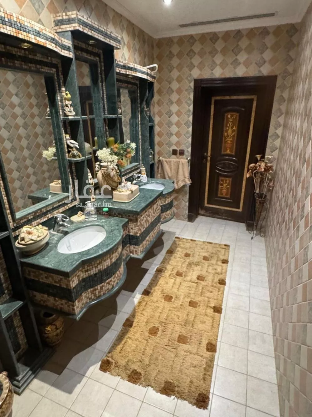 فيلا 8 غرف في الورود 2