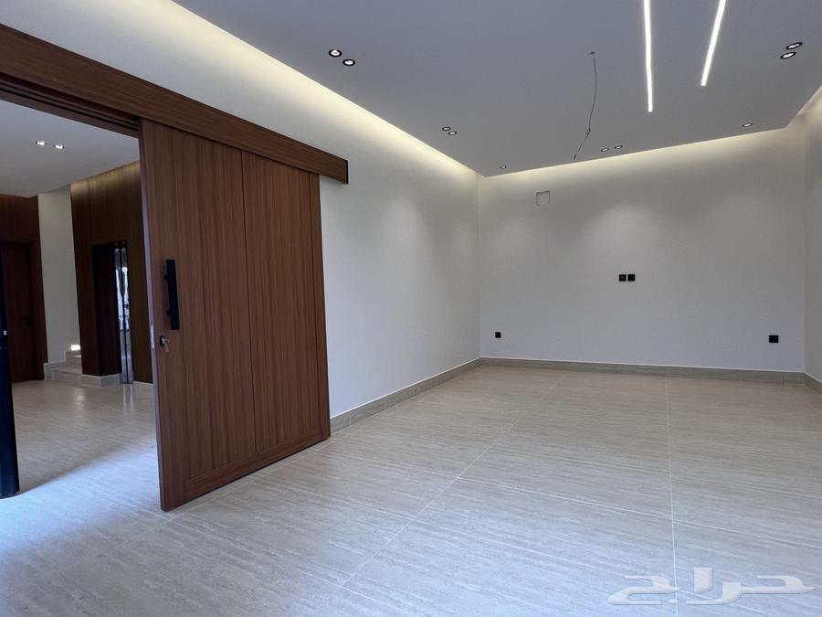 فيلا 6 غرف في الشعلة 12