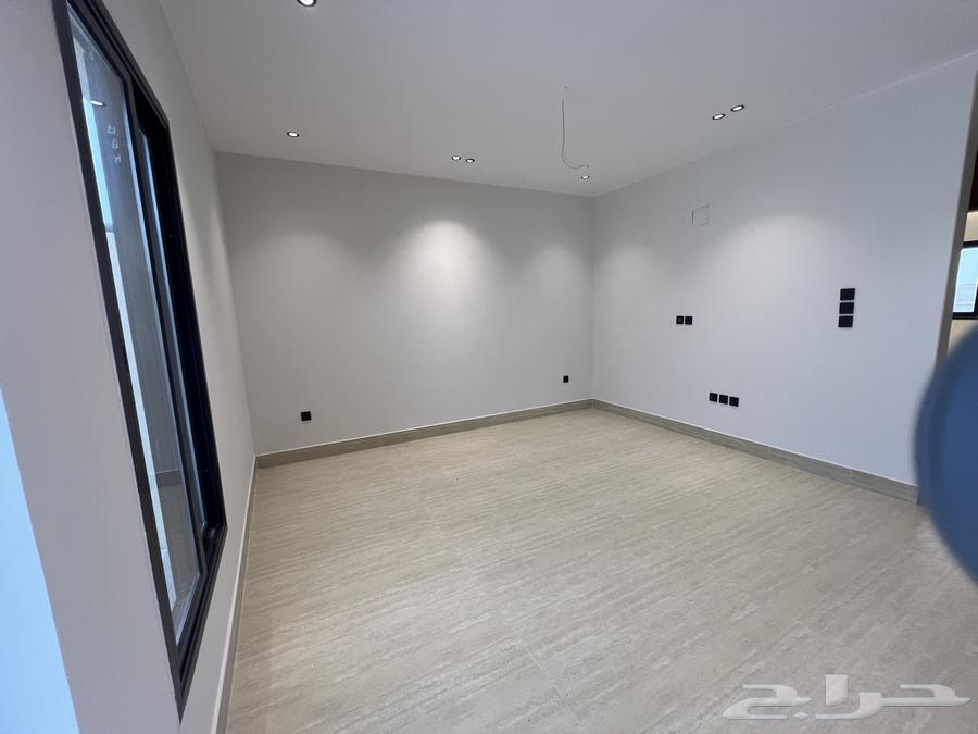 فيلا 6 غرف في الشعلة 8