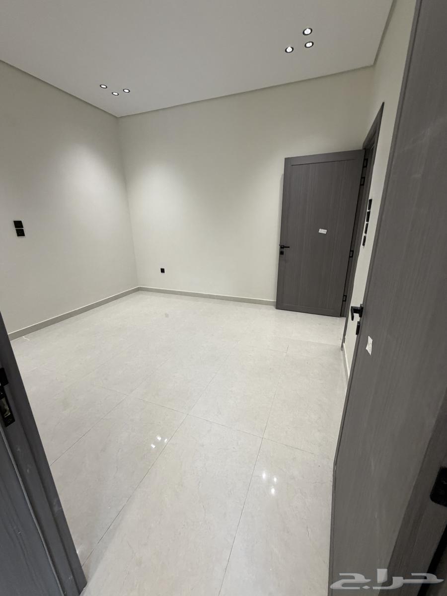 فيلا 9 غرف في احد 15