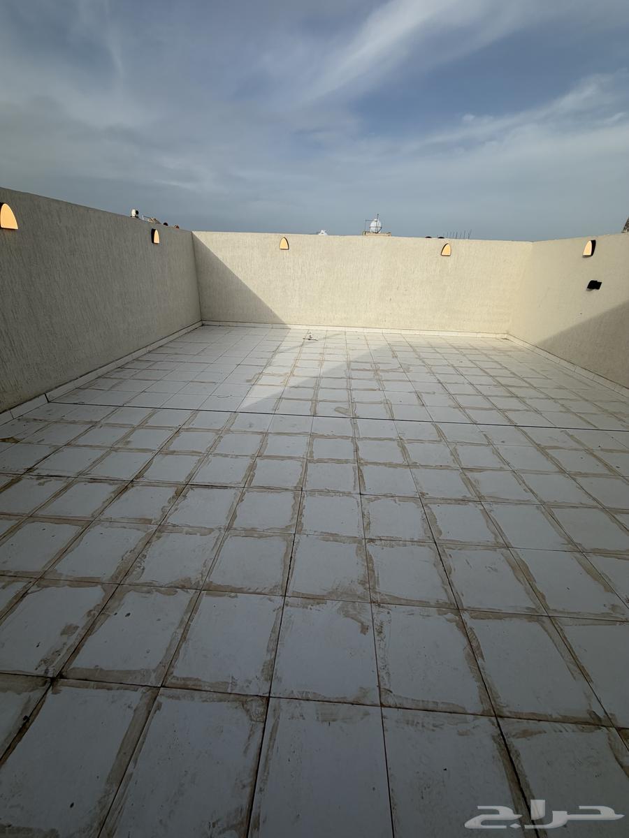 فيلا 9 غرف في احد 19