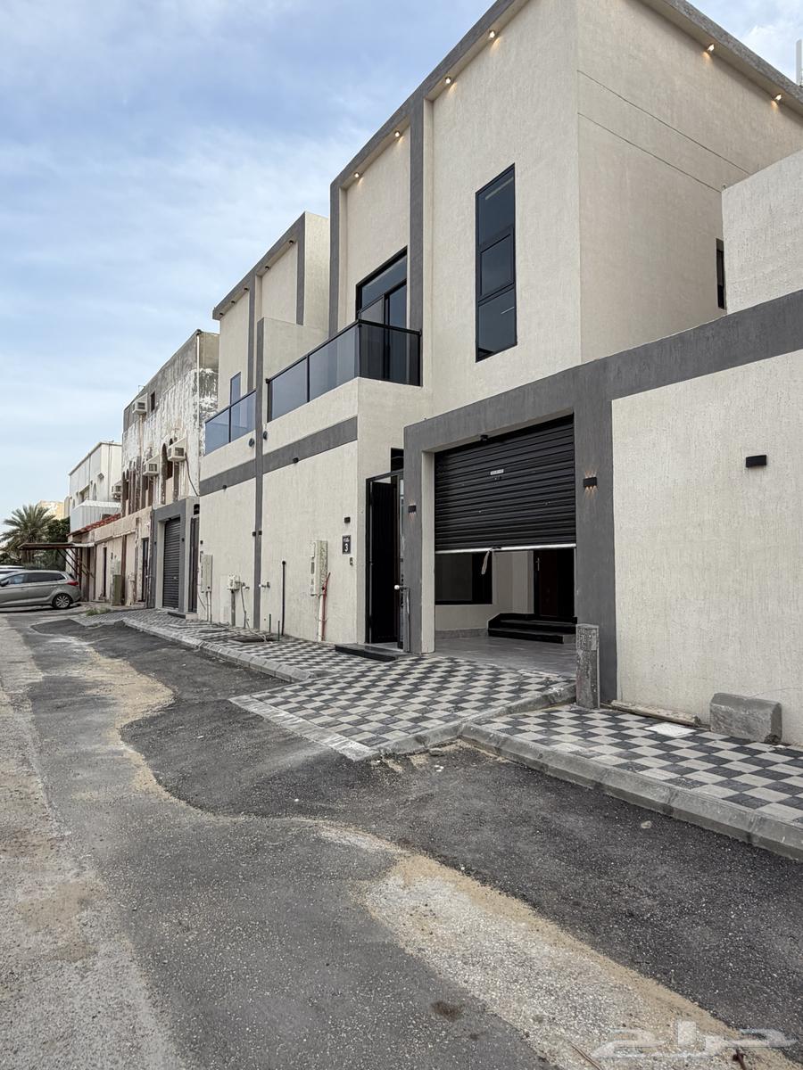 فيلا 9 غرف في احد 23