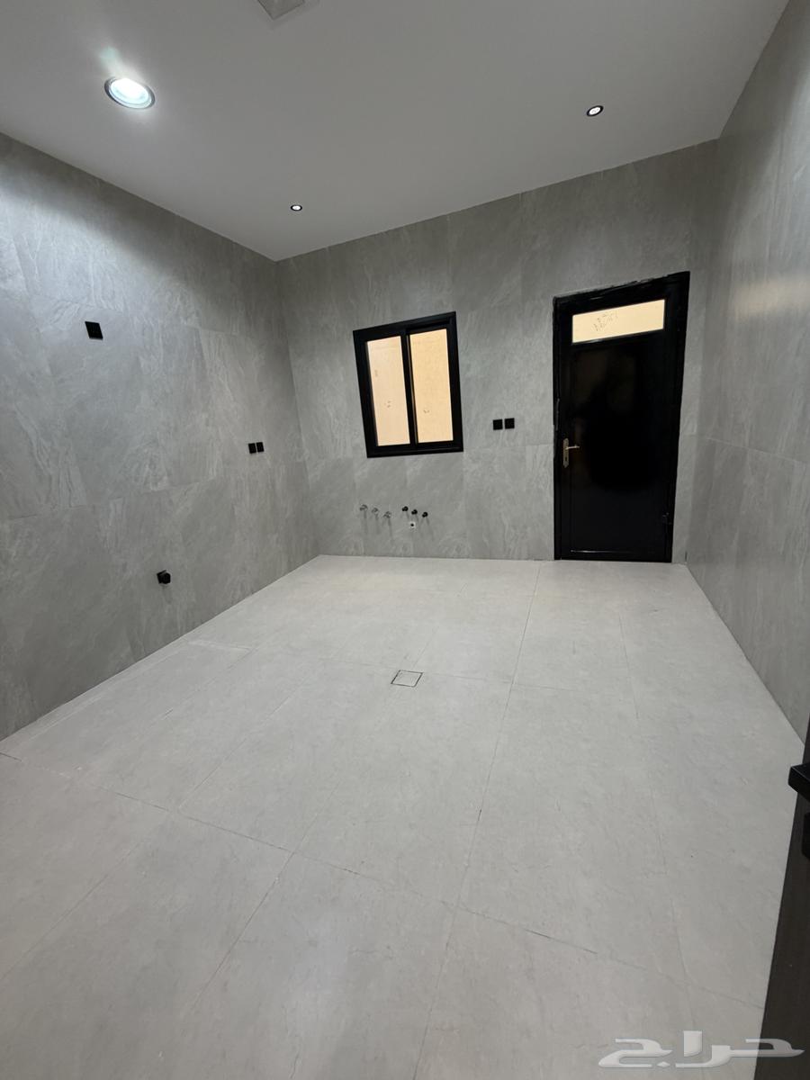 فيلا 9 غرف في احد 6