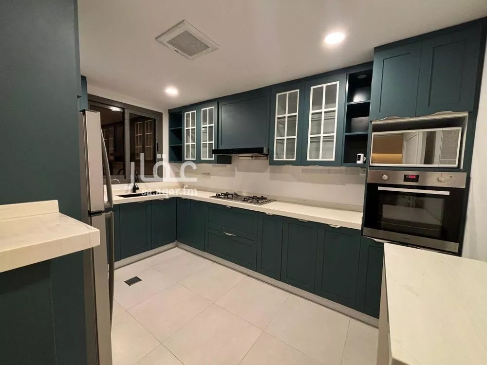 شقة 3 غرف في عرقة 2