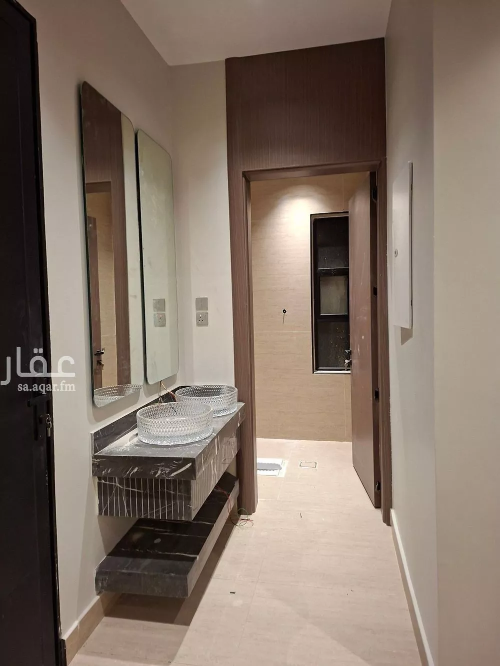 شقة 7 غرف في النظيم 6