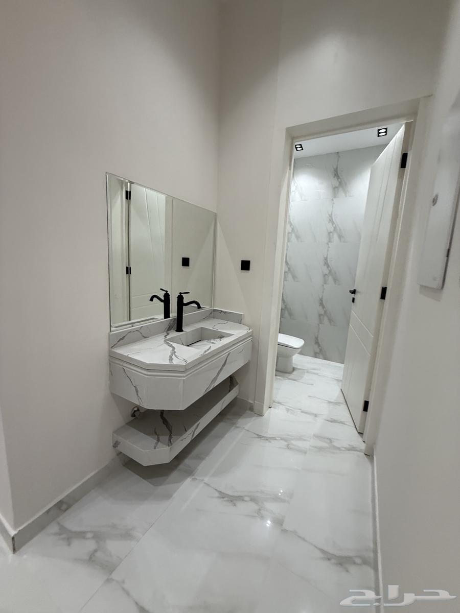 4 bedroom apartment in Al Zahrah 5