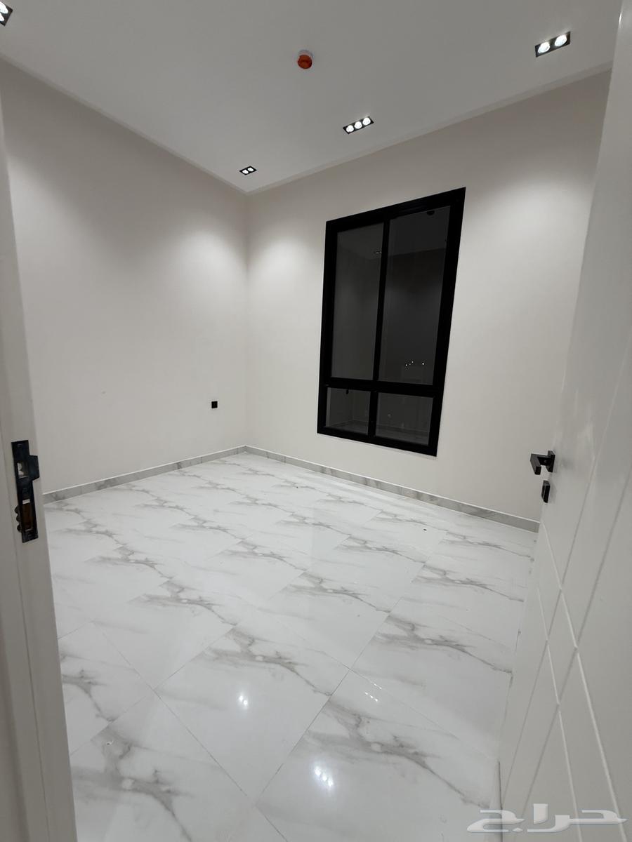 4 bedroom apartment in Al Zahrah 8