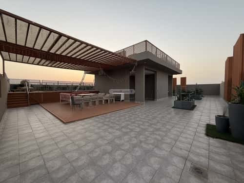 شقة 4 غرف في الروضة 15