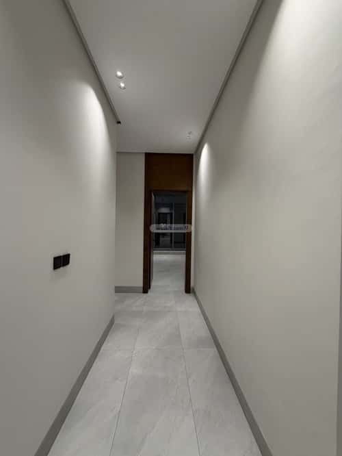 شقة 4 غرف في الروضة 9