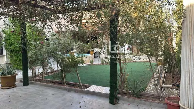 فيلا 5 غرف في الروضة 7