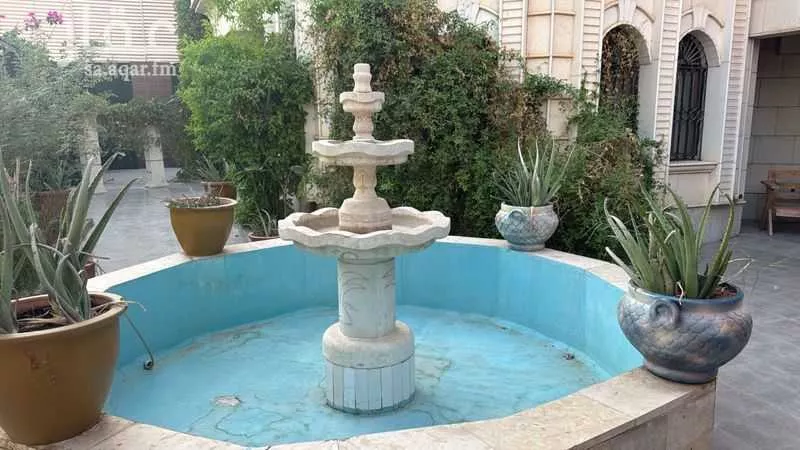 فيلا 5 غرف في الروضة 8