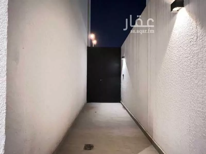 فيلا 3 غرف في العارض 13