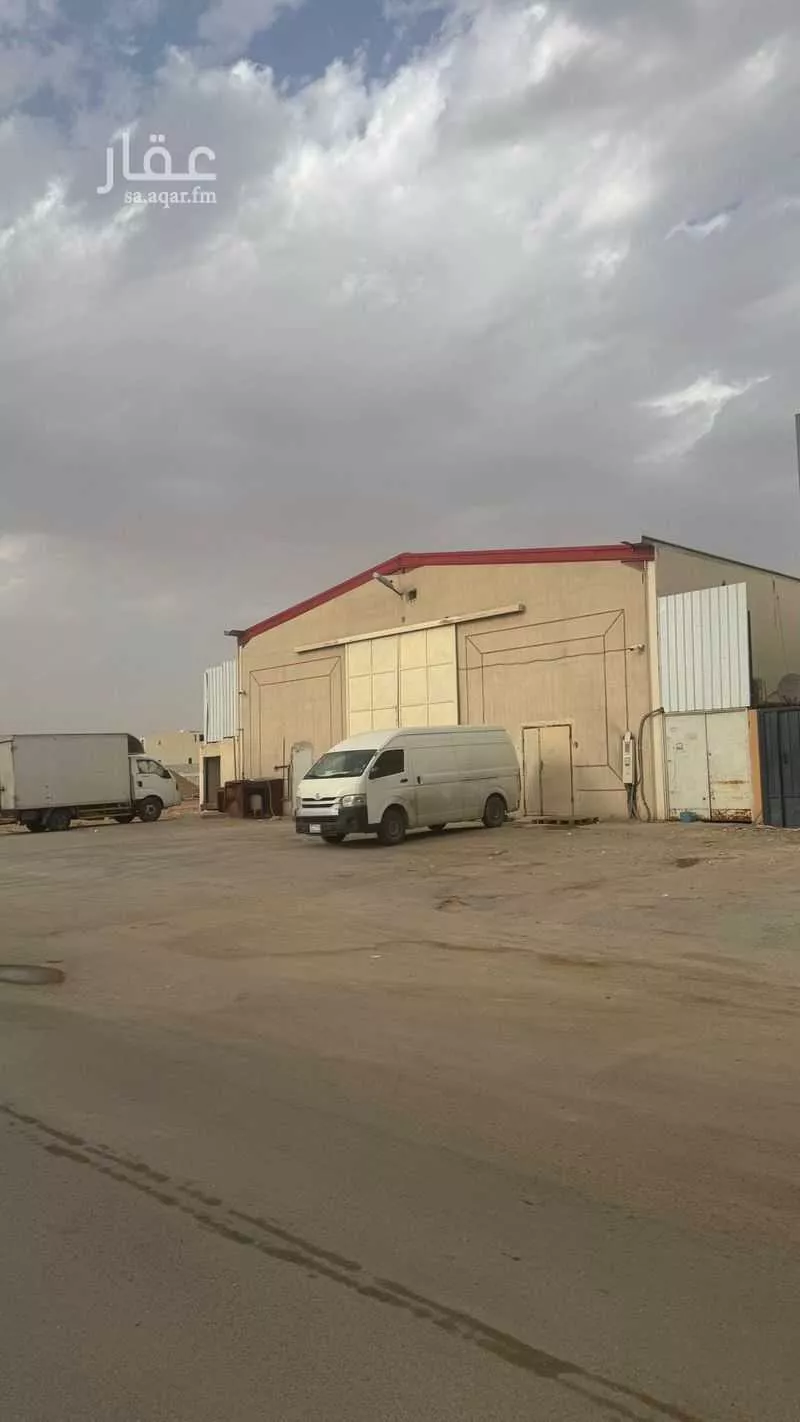 مستودع 600 م² في الرمال 2