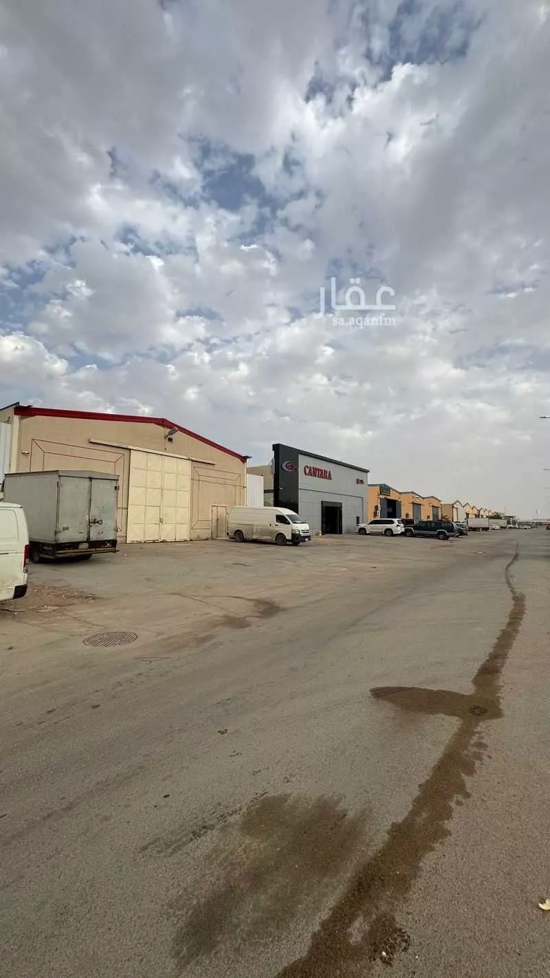 مستودع 600 م² في الرمال 3