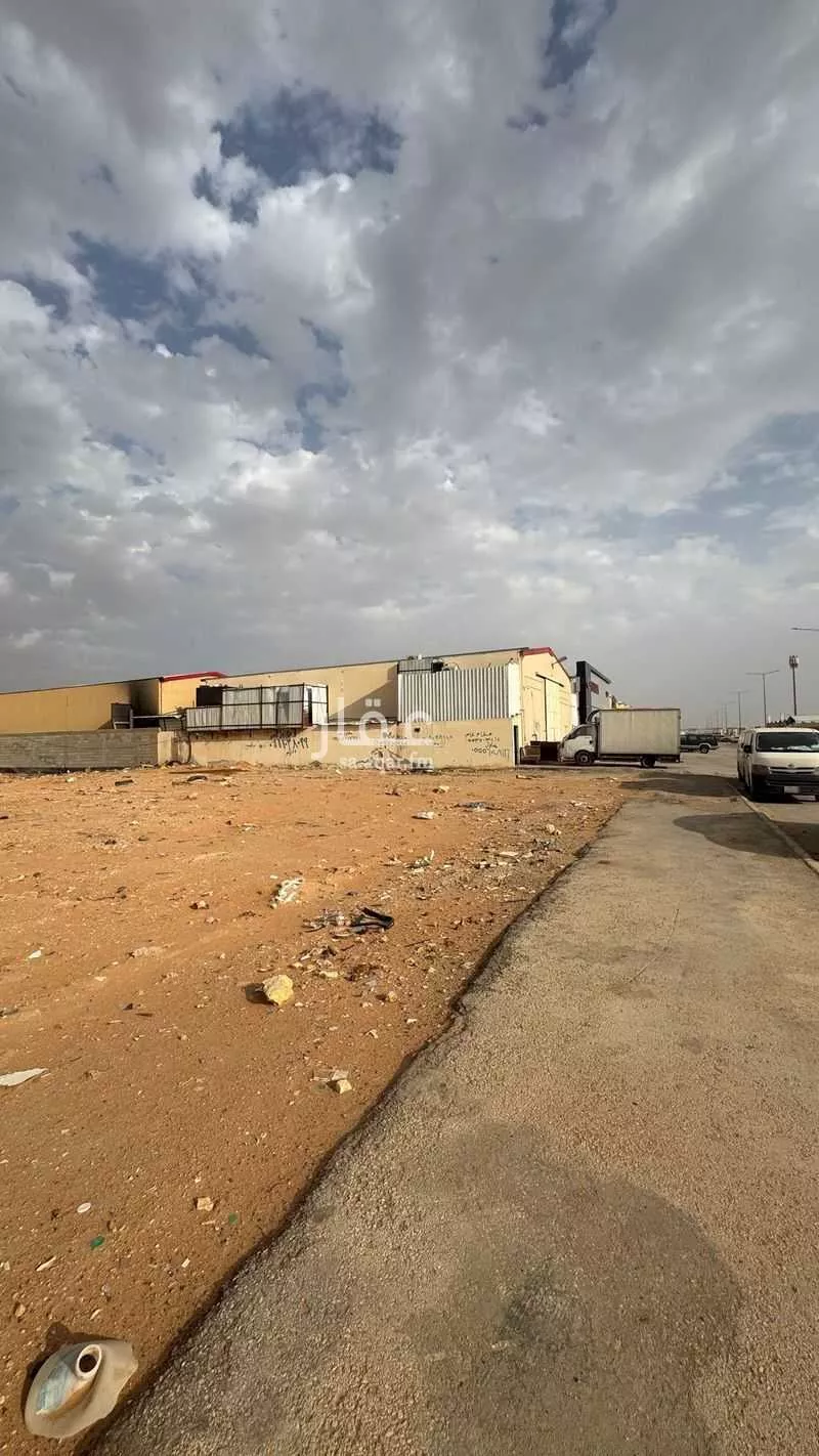 مستودع 600 م² في الرمال 4