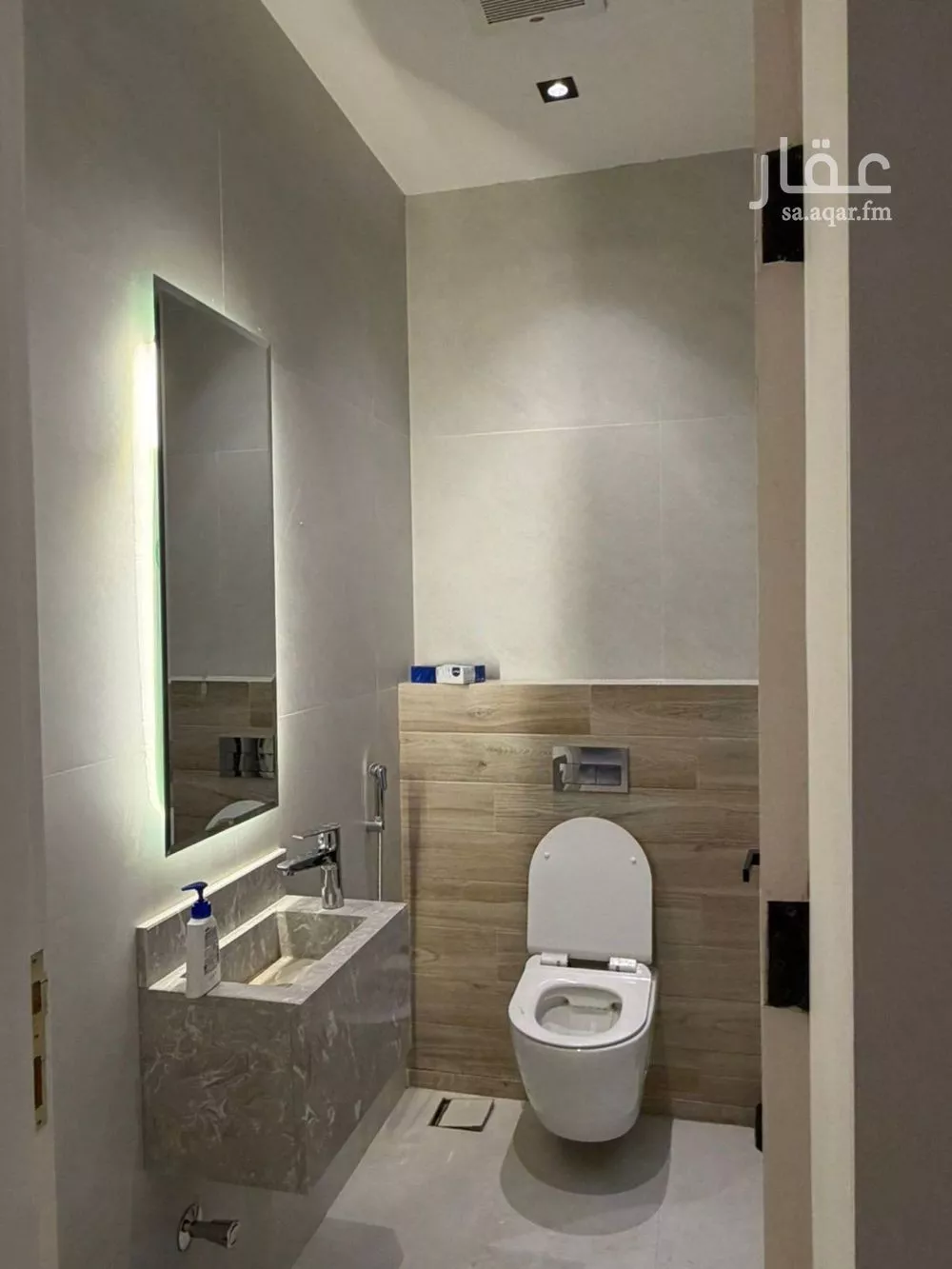 شقة 3 غرف في الملقا 18