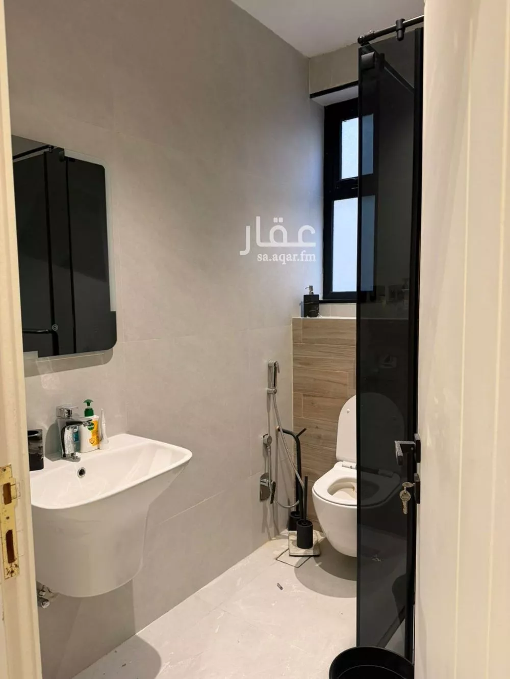 شقة 3 غرف في الملقا 3