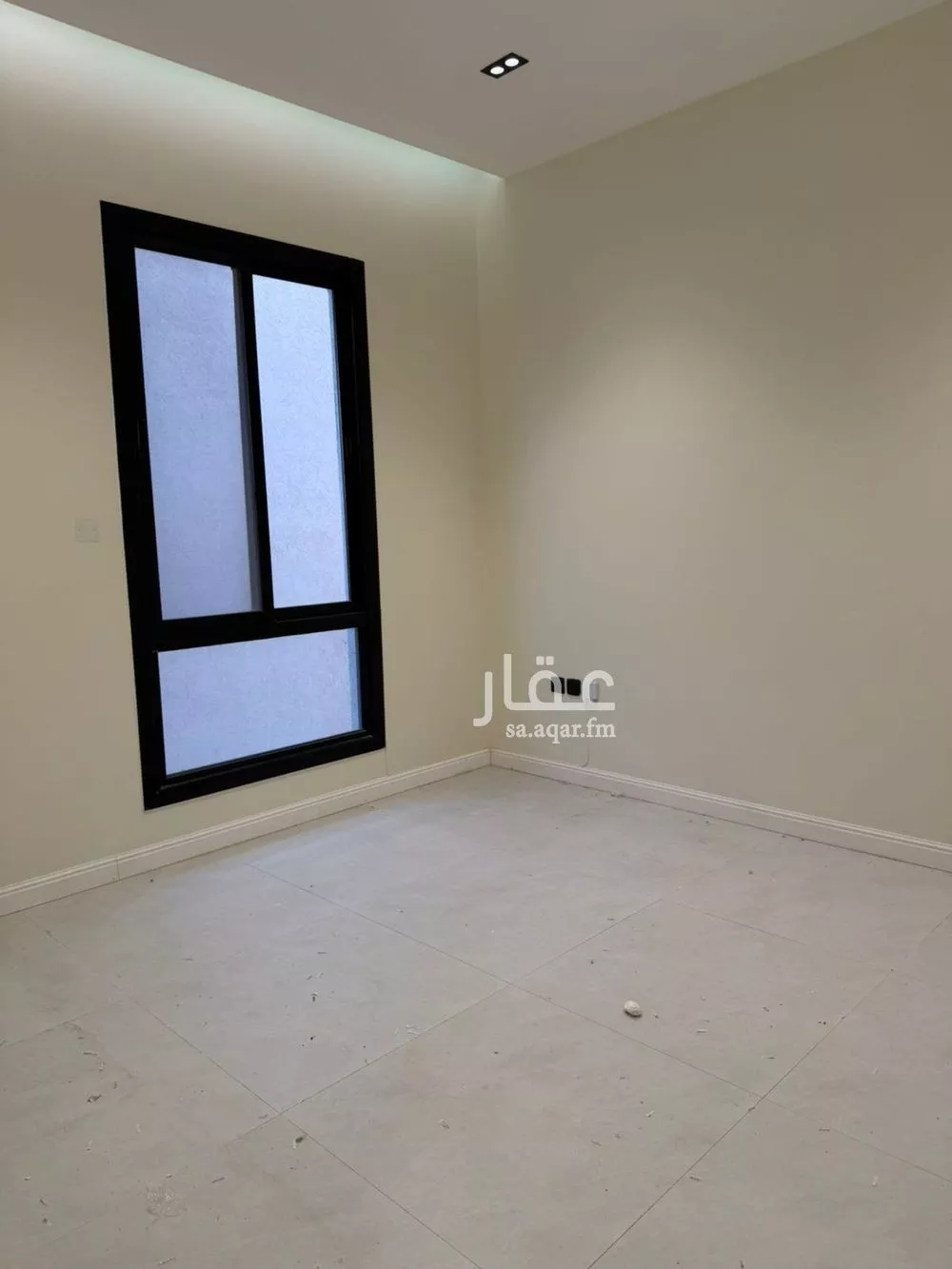 شقة 3 غرف في الملقا 4