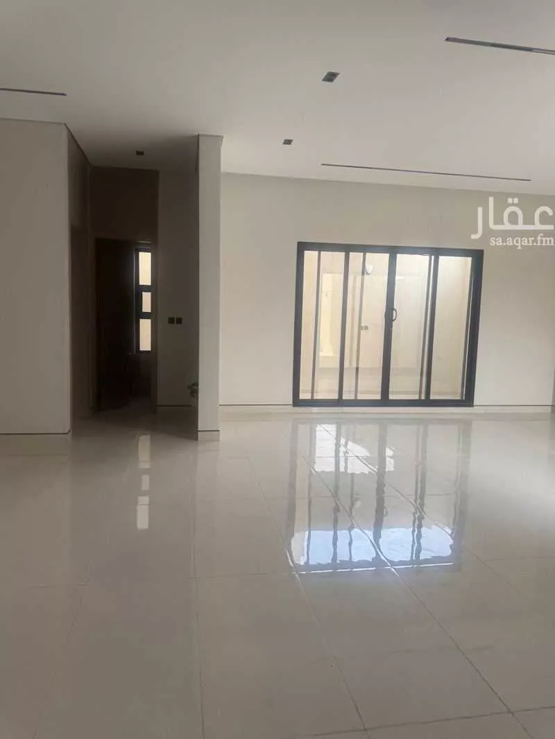6 bedroom villa in Al Janadriyah 11