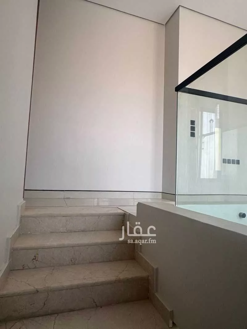 6 bedroom villa in Al Janadriyah 13