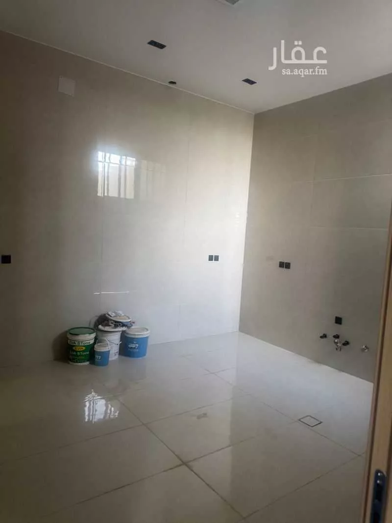 6 bedroom villa in Al Janadriyah 16