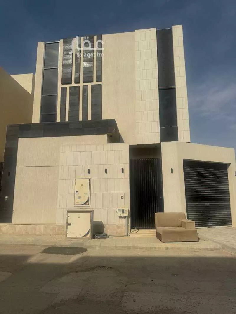 6 bedroom villa in Al Janadriyah 8