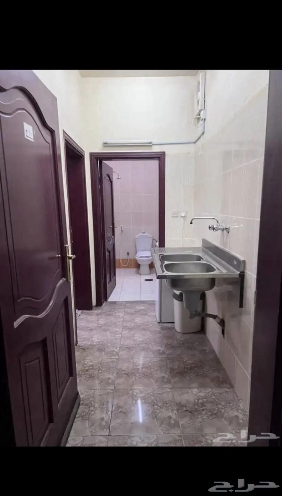 شقة  في الدفاع 4