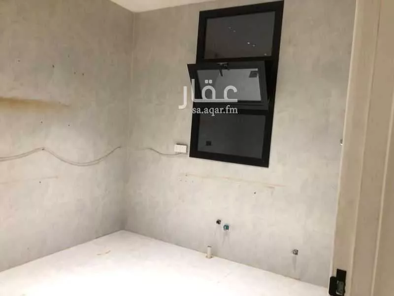 3 bedroom floor in Al Janadriyah 3