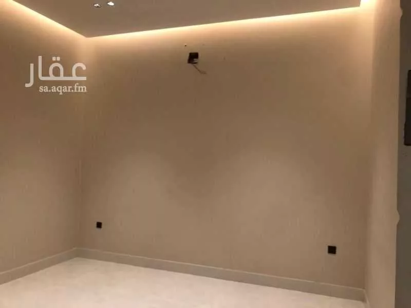 3 bedroom floor in Al Janadriyah 7