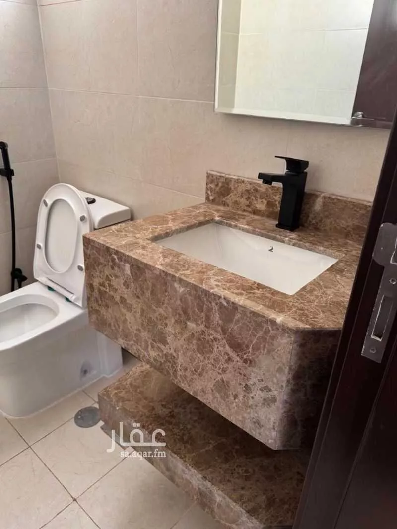 فيلا 4 غرف في الفاروق 8