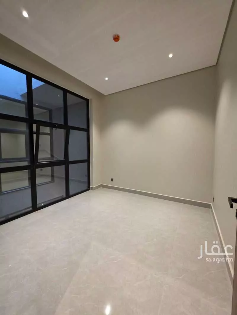 فيلا 4 غرف في القادسية 18