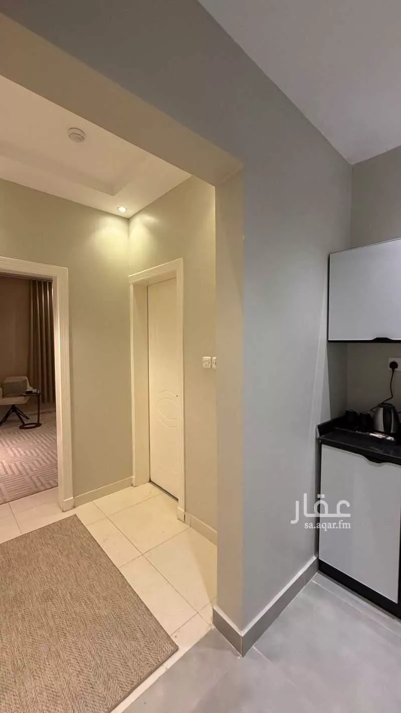 شقة 1 غرف في الملقا 6