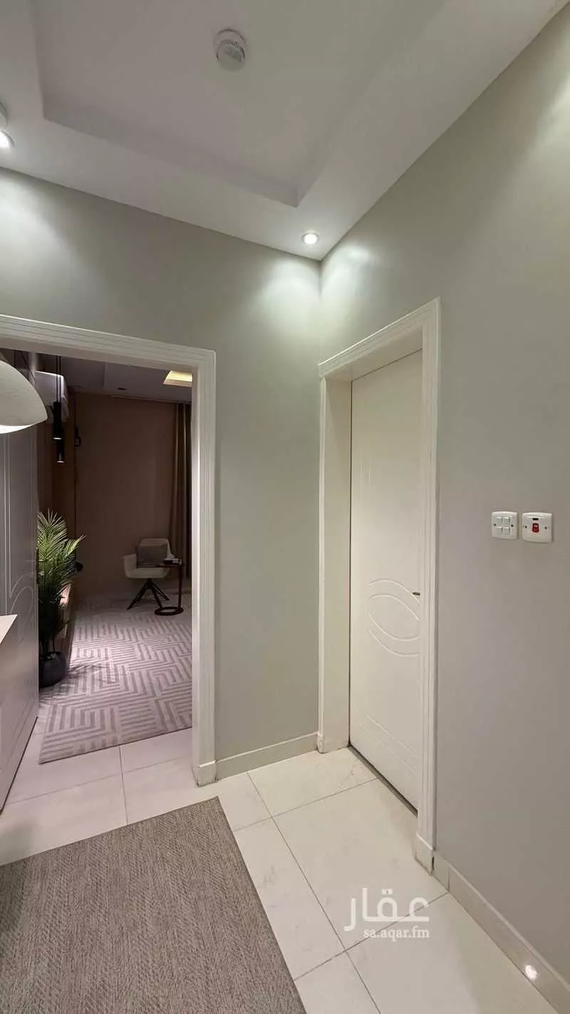 شقة 1 غرف في الملقا 7