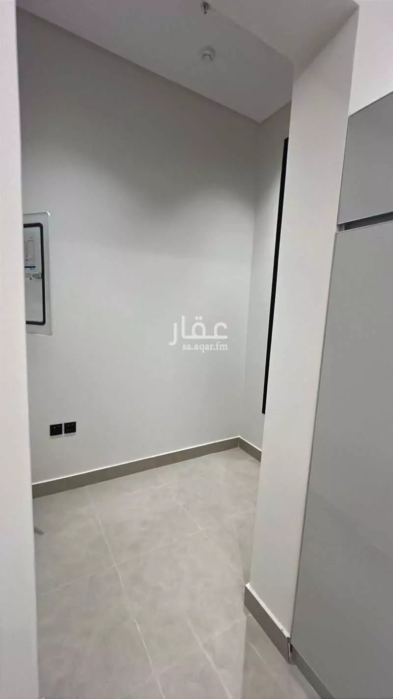 شقة 3 غرف في الرمال 10