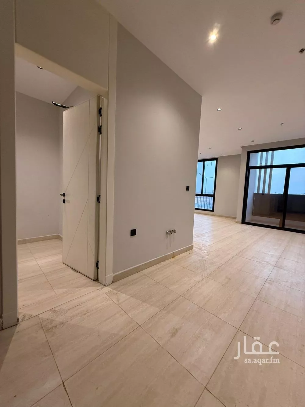 شقة 4 غرف في النرجس 13