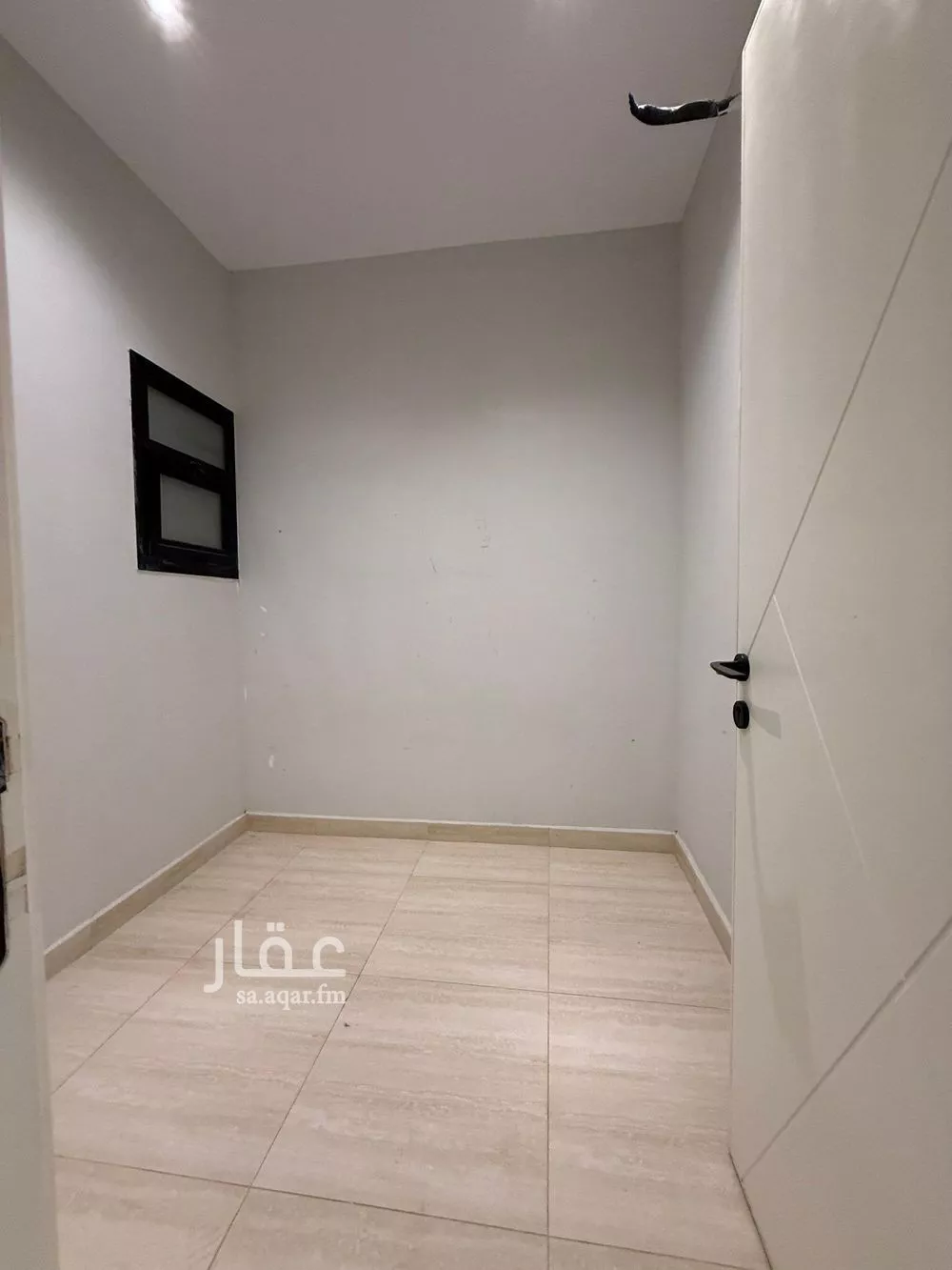 شقة 4 غرف في النرجس 15