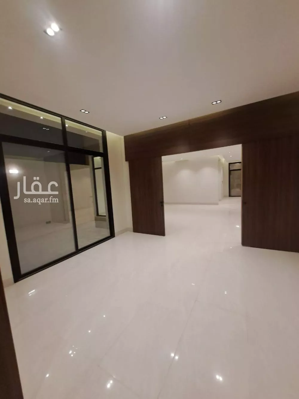 فيلا 11 غرف في العارض 12