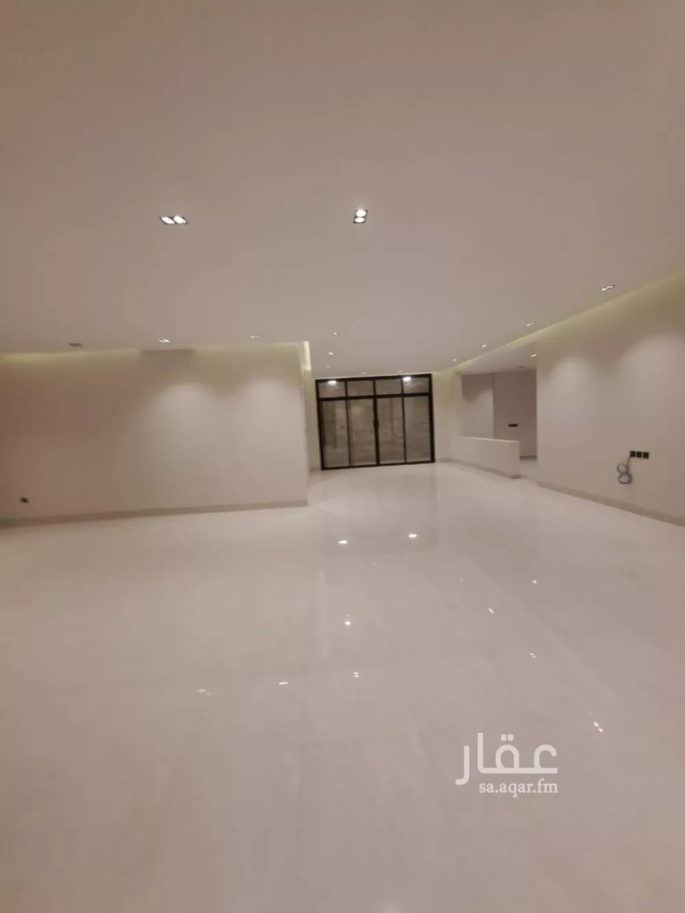 فيلا 11 غرف في العارض 14