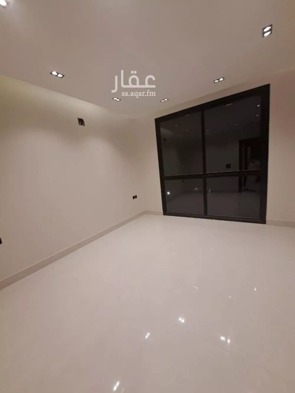 فيلا 11 غرف في العارض 10
