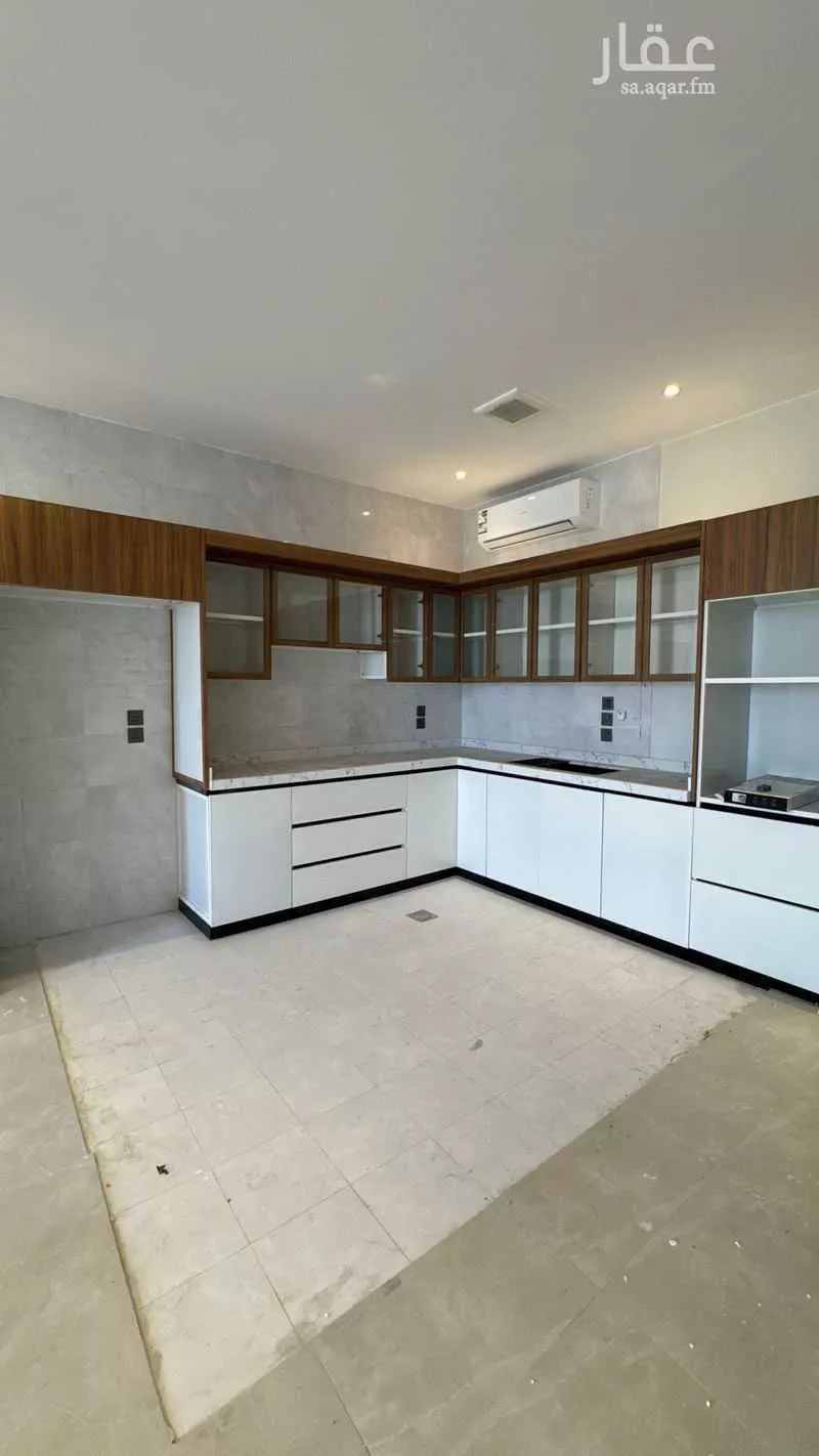 شقة 5 غرف في الحمرا 14