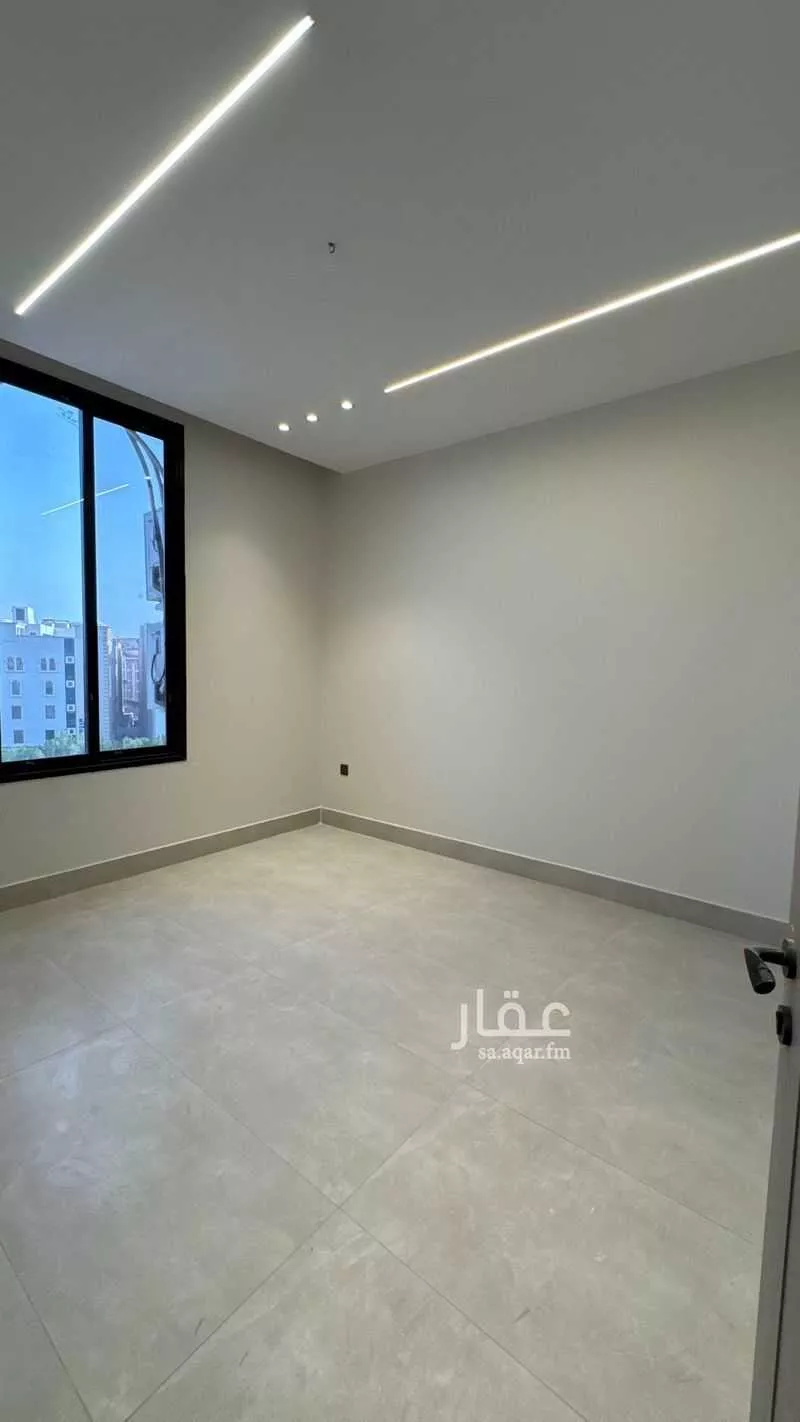 شقة 5 غرف في الحمرا 5