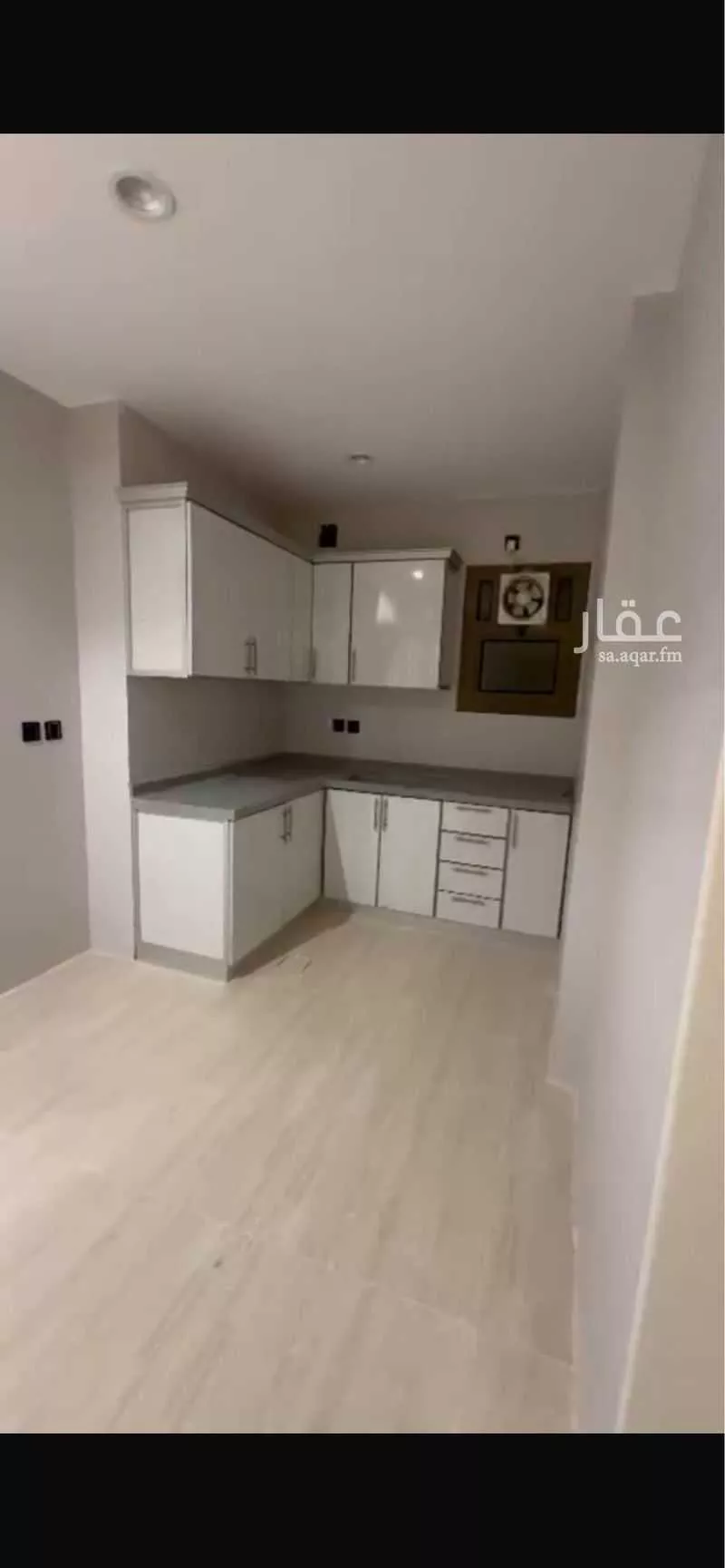 شقة 2 غرف في الحمرا 4