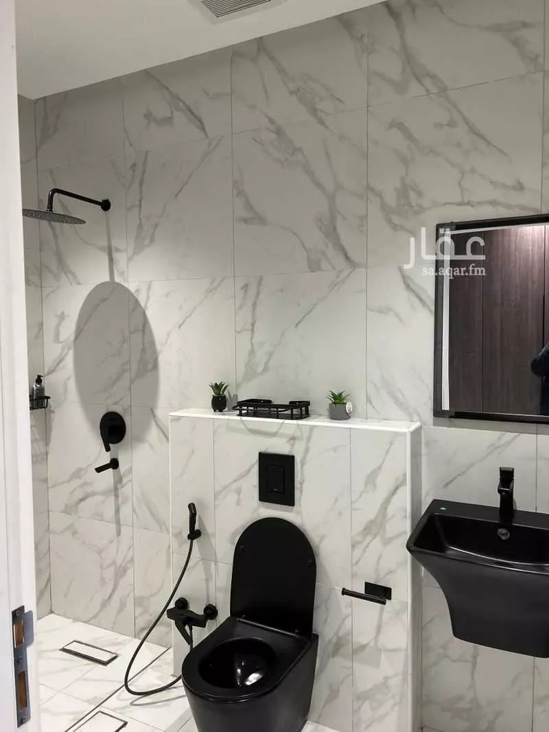 شقة 3 غرف في الملقا 16