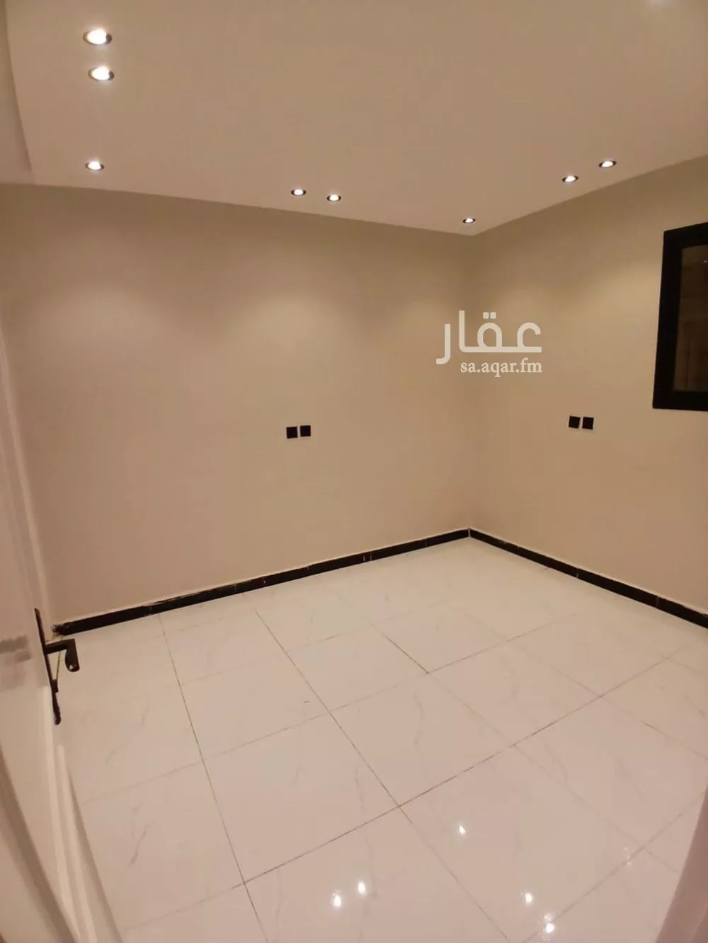 شقة 1 غرف في العقيق 3
