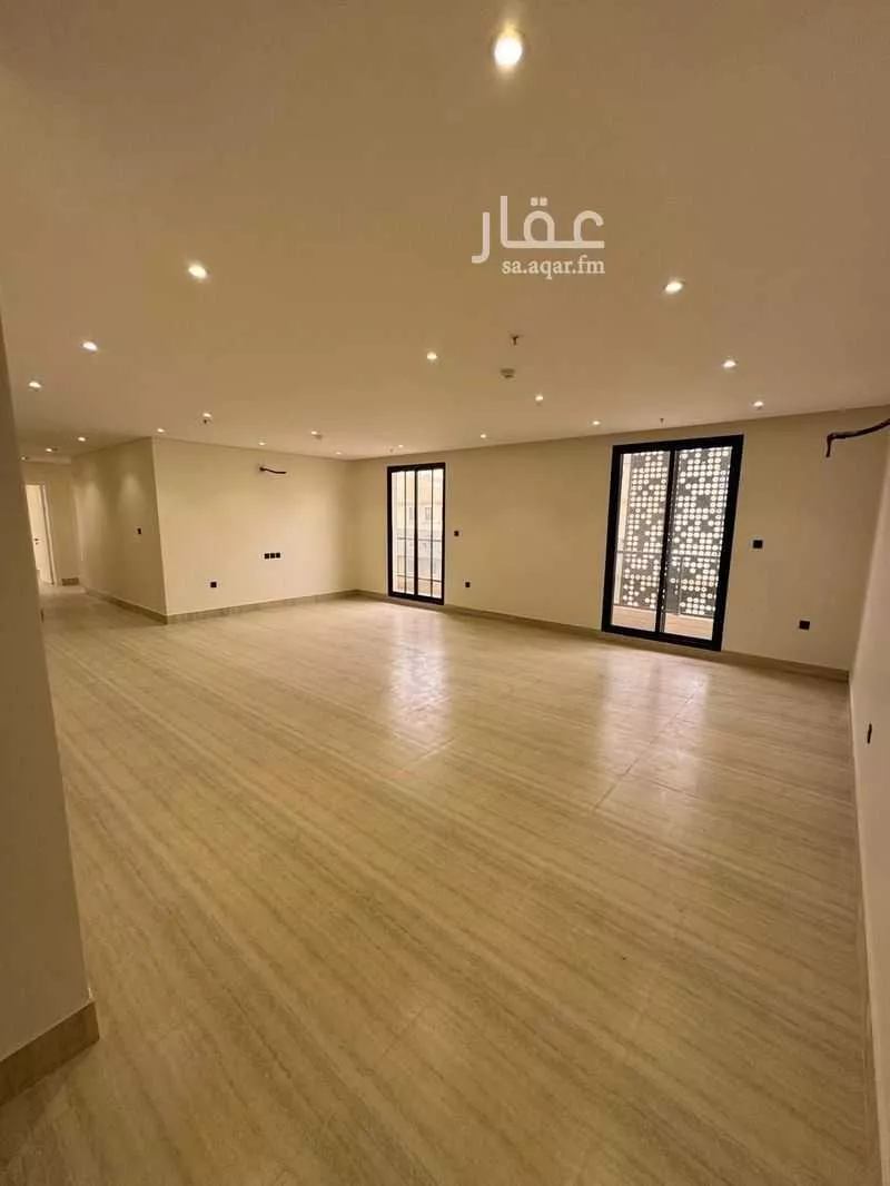 شقة 4 غرف في الرمال 3