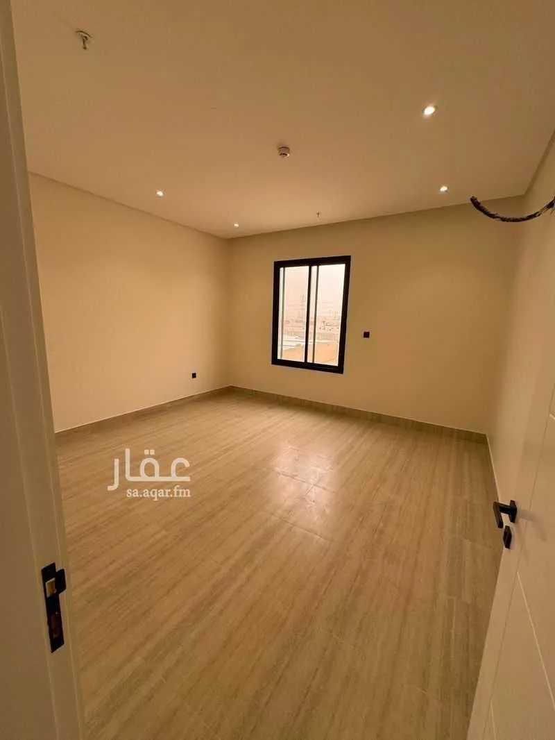 شقة 4 غرف في الرمال 5