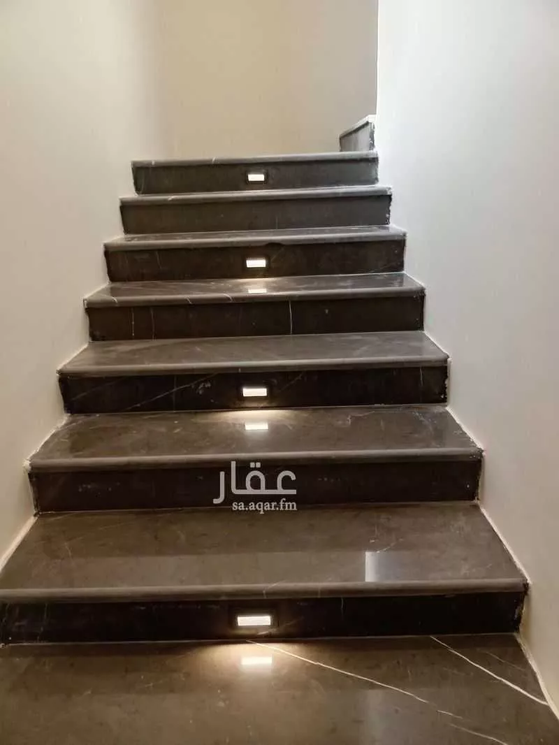 6 bedroom villa in Ash Shulah 15